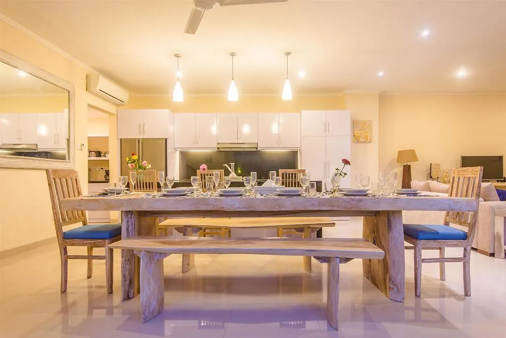 Villa Tepi Sungai Legian   Legian (Bali)