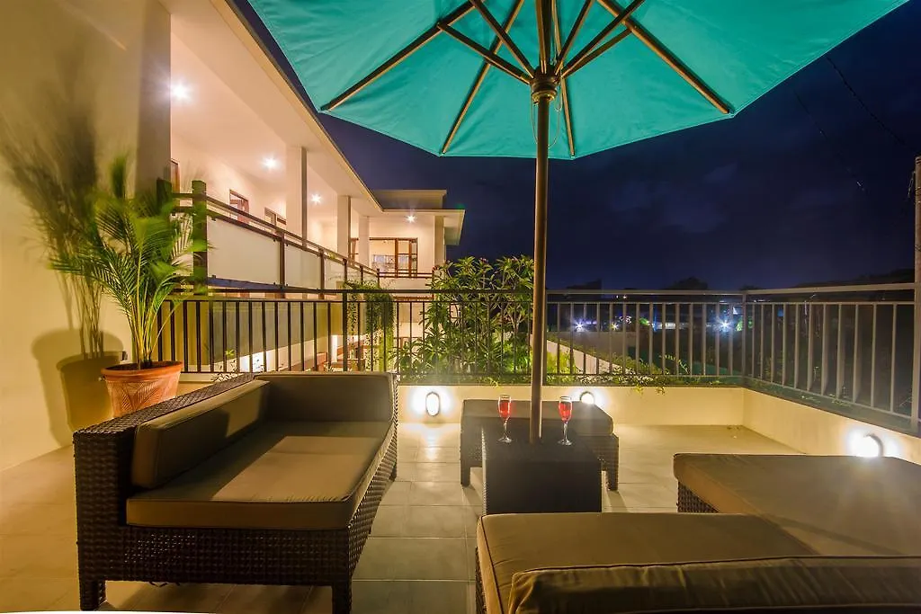 Villa Tepi Sungai Legian  Indonesia
