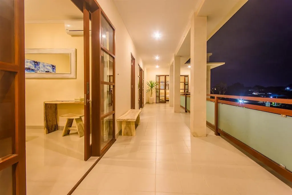 Villa Tepi Sungai Legian